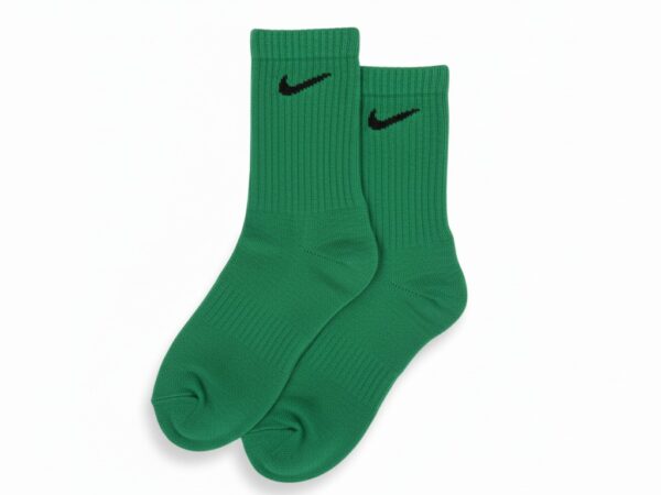 Nike Sportswear Everyday Essential Socks.